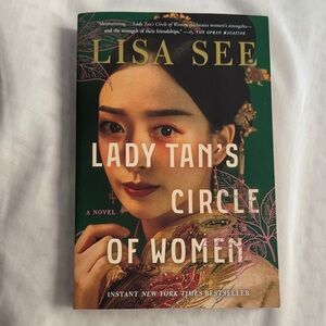 Lady Tan's Circle of Women Book by Lisa See
